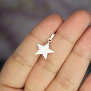 Colgante Estrella Satinada