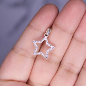 Colgante estrella calada