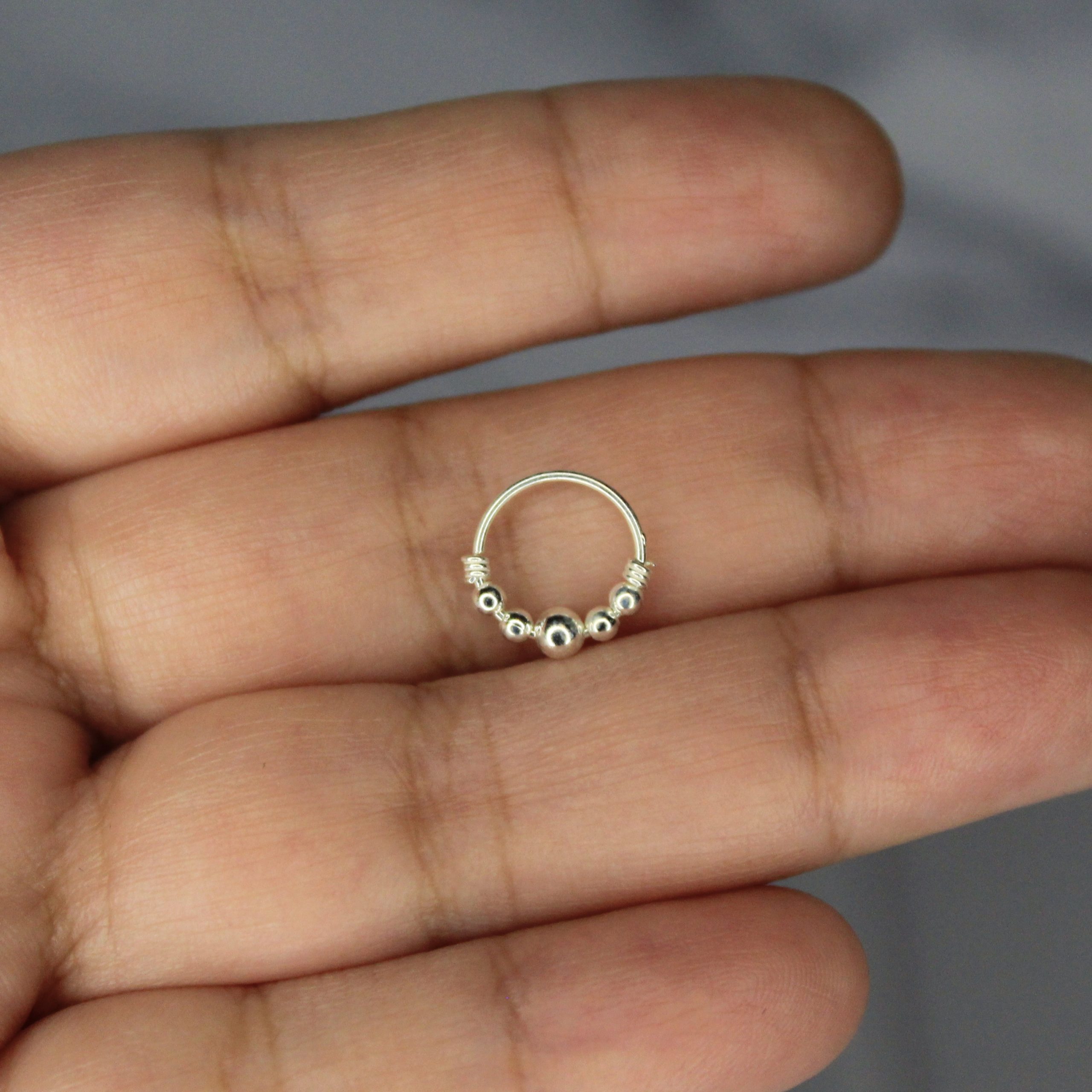 Aro para la nariz pelotitas