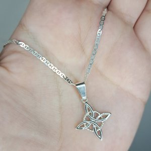 Collar Nudo de Bruja